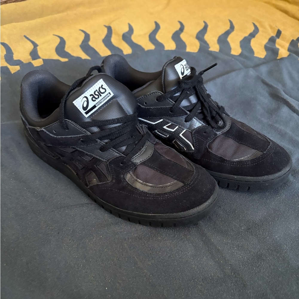 ASICS Men's Black and Gray Sneakers